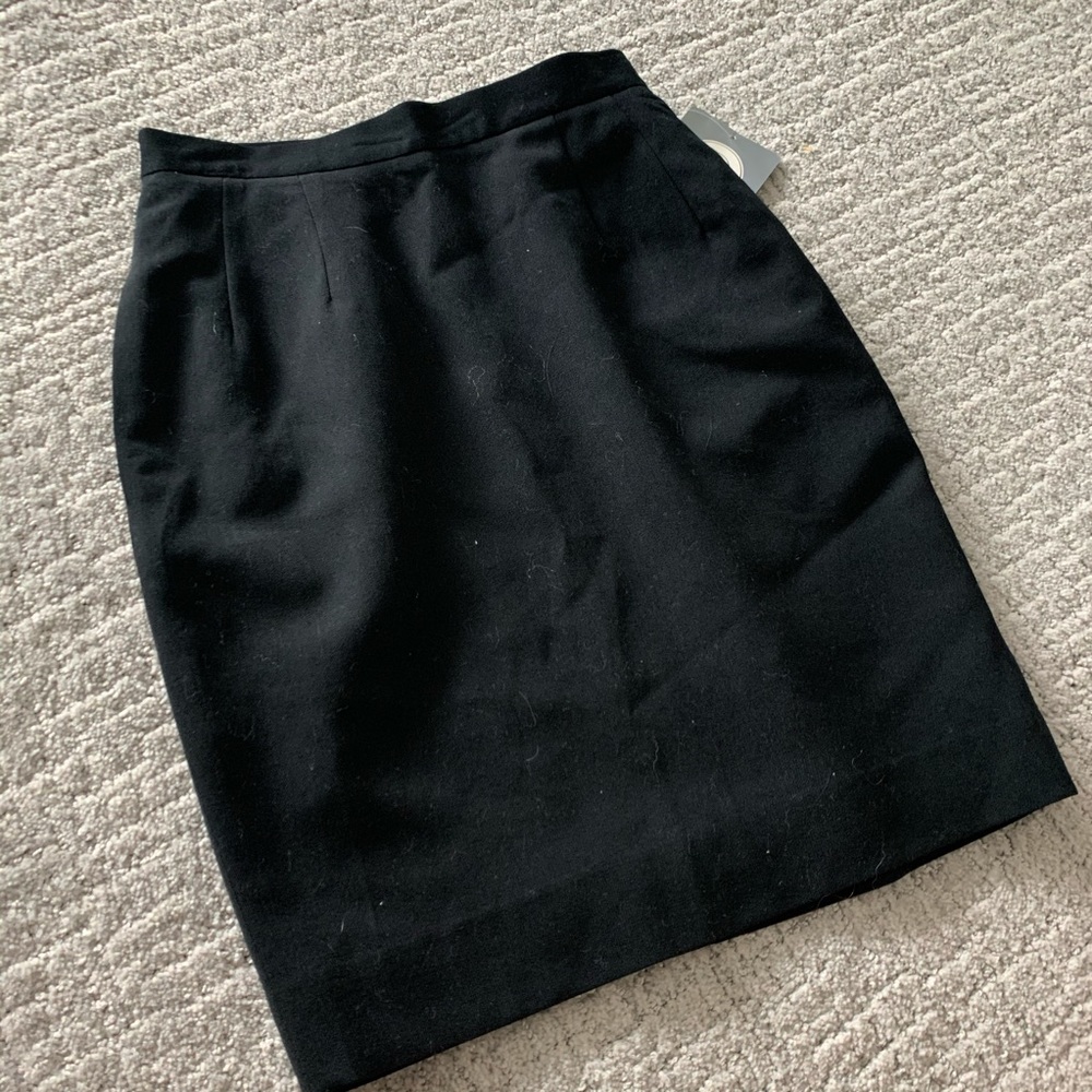 Black pencil skirt by Christian Dior